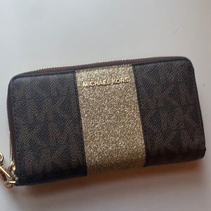MK wristlet